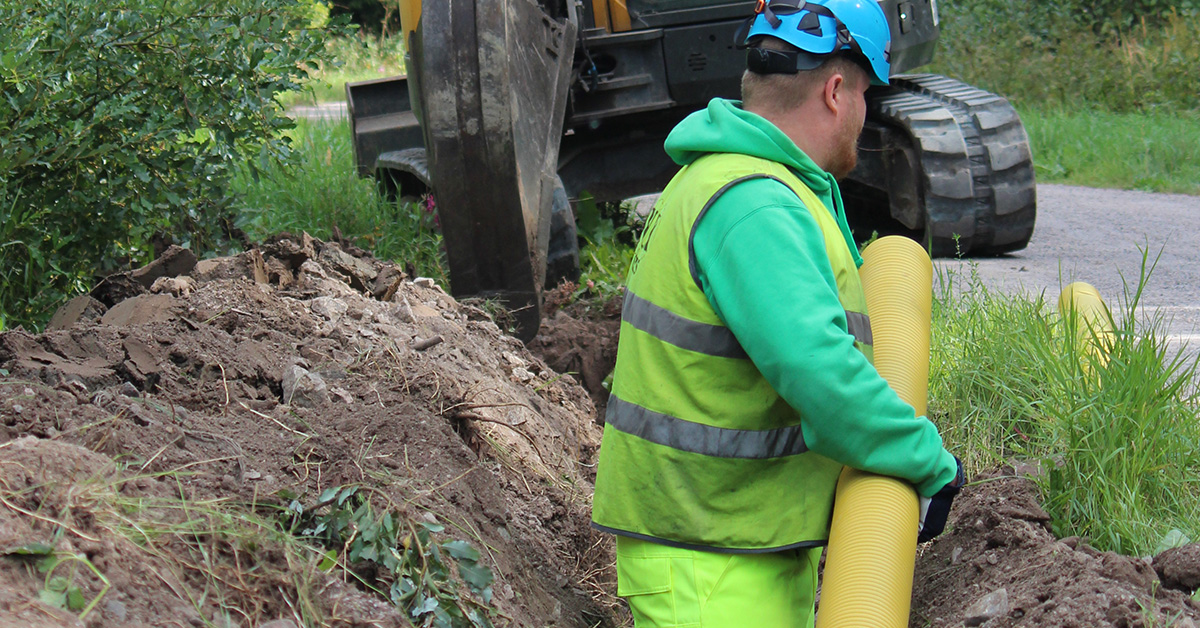 Underground cable assembling